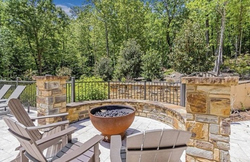 Guntersville House | Luxury Lake Retreat