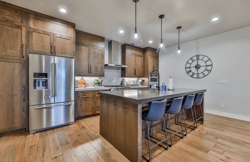 Hideout House | Luxury Lake View Home near Park City and Ski Resorts