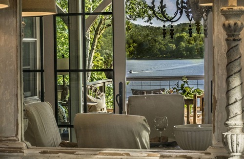 Cullowhee House | Luxury Lakefront six bedroom home on pristine Lake Glenville. Dock kayak canoe