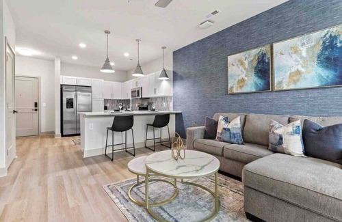 East Raleigh Apartment | Luxury Living 5 Min From Downtown