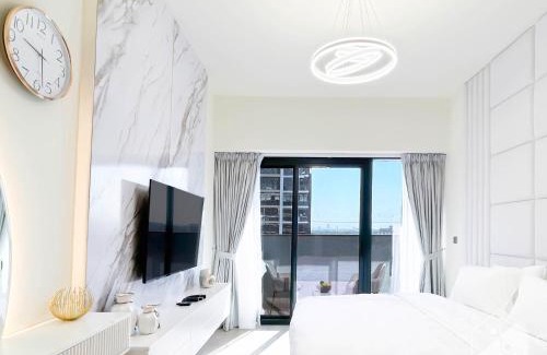 Nad Al Sheba Apartment | Luxury Living in Azizi Riviera l Cozy Balcony