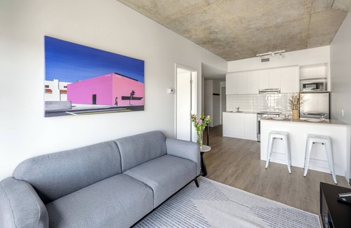 Downtown Montreal Apartment | Luxury Living in Downtown Montreal