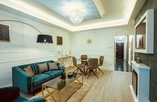 Inner City Budapest Apartment | Luxury Living in the heart of Budapest in a 2-bedroom apartment