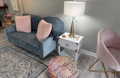 Jacksonville Apartment | Luxury Living / Privacy / 35 Min to Beaches
