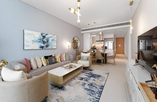 Dubai Marina Apartment | Luxury Living w/Superb Sea Views in Address JBR