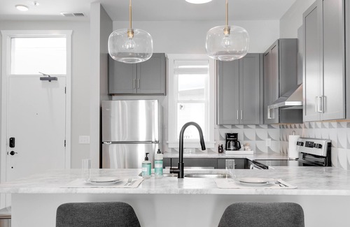 Church Hill Apartment | Luxury, Location &Convenience w/Urban Charm Twist