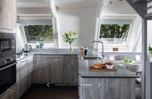 Praze-An-Beeble Cabin | Luxury Lodge in a 100 Acre Woodland Estate - near St Ives & St Michael’s Mount