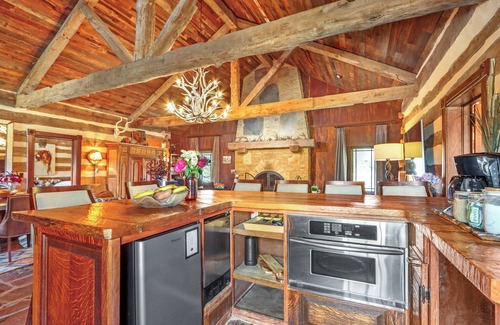 Wimberley House | Luxury Lodge w/Pool, Hot Tub, Fireplace & Wildlife Near Wineries