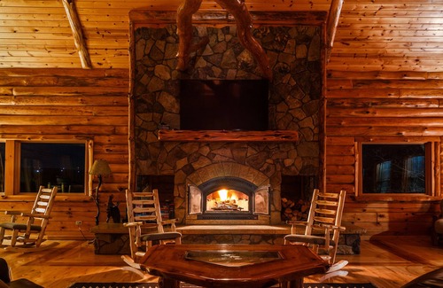 Cassville House | Luxury Log Mansion | Stunning Views