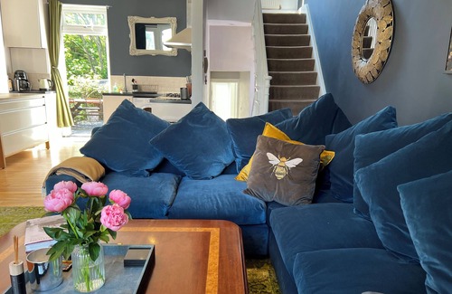 Stoke Newington Apartment | Luxury London Maisonette in top location with roof terrace and near parks