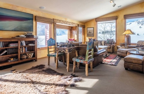 Mammoth Lakes Cabin | Luxury Mammoth Rock Cabin
