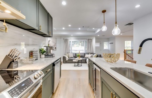 Atlanta House | Luxury Modern, City Stay Getaway-minutes from Downtown