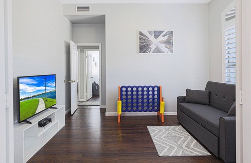North Scottsdale House | Luxury modern getaway house 5 minute from TPC Golf