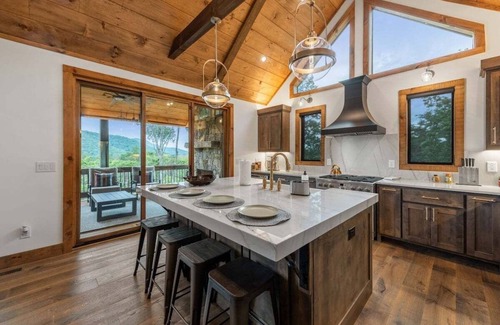 Ellijay Cabin | Luxury Modern - Rustic Cabin featuring AMAZING mountain views
