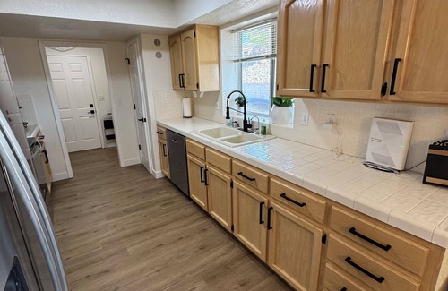 Lake Havasu City House | Luxury-modern 3-bedroom house with gym, bar, backyard paradise and boat parking