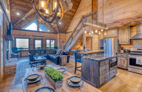 Blue Ridge Cabin | Luxury mountain/lake view cabin in Blue Ridge
