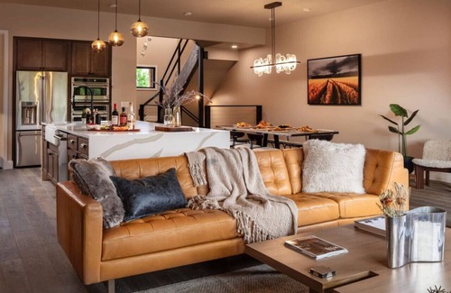 Bozeman House | Luxury Mountain Views Downtown Bozeman