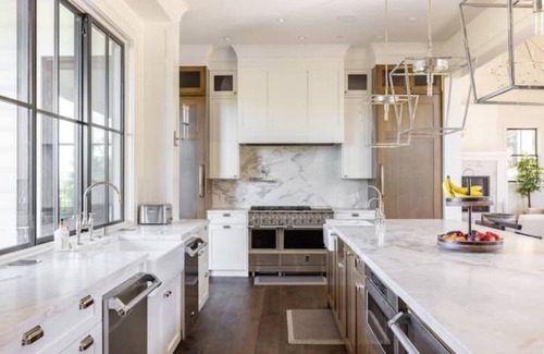 Napa House | Luxury Napa Estate with Private Vineyard & Lake