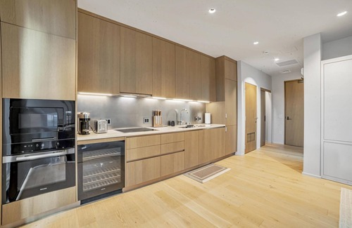 Healdsburg Apartment | Luxury new studio in downtown Healdsburg with WiFi, AC