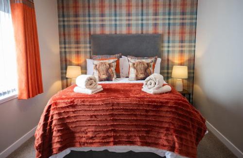Helmsdale House | Luxury North Coast 500 Cottage by Helmsdale, stunning sea views