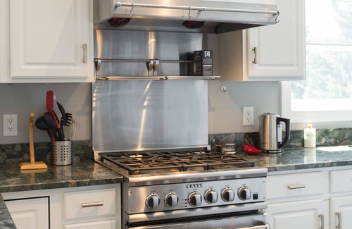 Asheville House | Luxury oasis with chef's dream kitchen and many outdoor spaces