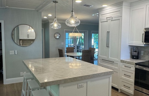 Totterdale House | LUXURY OASIS WITH HEATED POOL & SPA NEAR DOWNTOWN DELRAY & THE BEACH