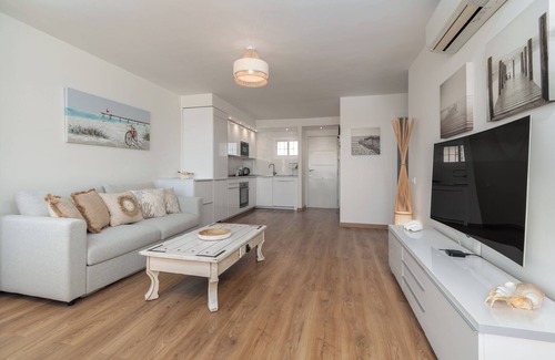 Benalmadena Costa Apartment | Luxury ocean view beach. Beautiful 2 bedroom first line beach apartment