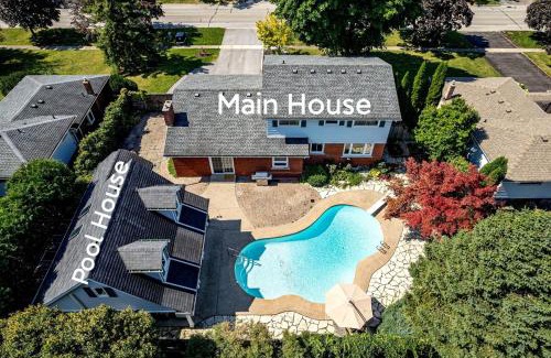 Historic Old Town Villa | Luxury Old Town Winter Retreat- Hot Tub and Games
