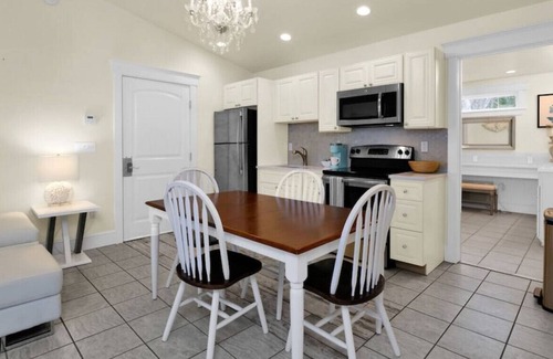 Edgecomb Apartment | Luxury On The Water in Mid-Coast Maine