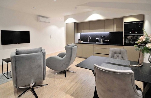 Mostar Apartment | Luxury one bedroom apartment, Balcony, AirCond, WiFi, fully equipped kitchen