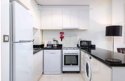 Downtown Dubai Apartment | Luxury One-Bedroom with View JVC