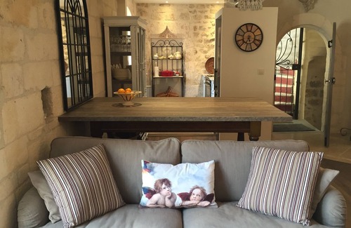 St.-Remy-de-Provence Apartment | Luxury penthouse apartment in centre of St Rémy with amazing views from terrace