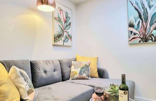 Brighton City Centre Apartment | Luxury pad centrally located near Brighton Station