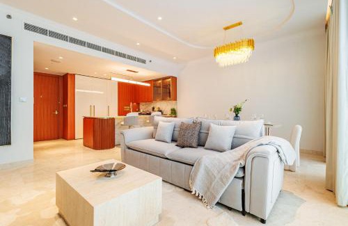 Palm Jumeirah Apartment | Luxury Palm Escape & Elegant 2BR with Balconies