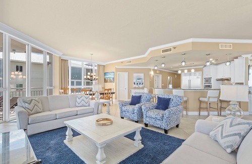 Gulf Shores Condo | LUXURY Penthouse Style Condo 2