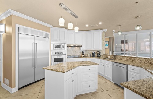 Gulf Shores Condo | LUXURY Penthouse Style Condo 2