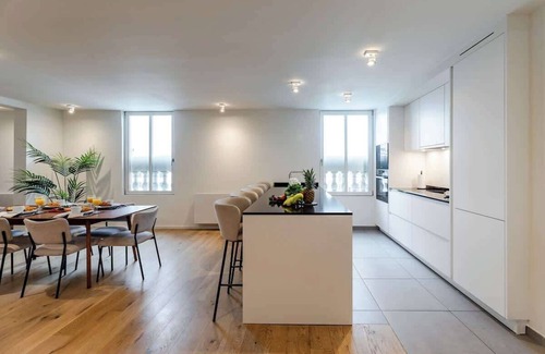 Etterbeek Apartment | Luxury Penthouse with Panoramic Views 3BR