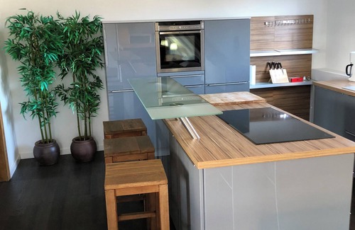 Ruettenscheid Apartment | Luxury penthouse with its own elevator in popular Rüttenscheid near the trade fair