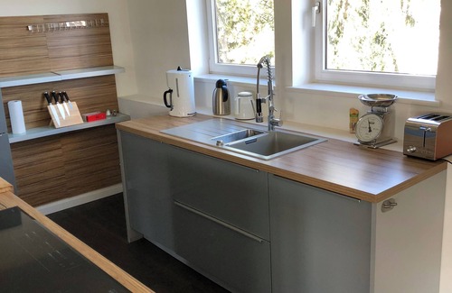 Ruettenscheid Apartment | Luxury penthouse with its own elevator in popular Rüttenscheid near the trade fair