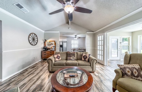 North Richland Hills House | Luxury Poolside Retreat in DFW