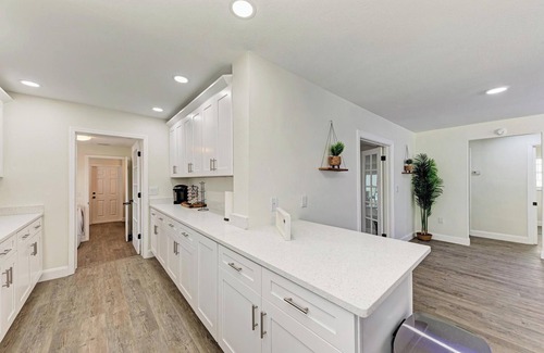 Tampa House | Luxury Pool Home Near Stadium - BBQ GRILL- FIREPIT☆n