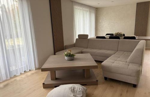 Herink Villa | Luxury Prague House with Car