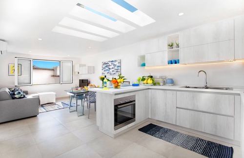 Liparlati House | Luxury Private House With Sea View, ideal for families or couples