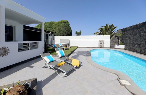 Puerto Calero Villa | Luxury Puerto Calero Villa | Casa Nublo | 3 Bedrooms & Private Pool | Terrace.