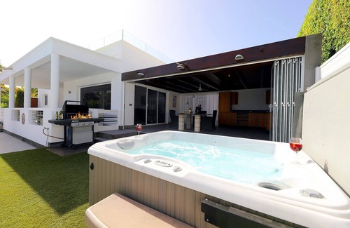 Puerto Calero Villa | Luxury Puerto Calero Villa | Casa Nublo | 3 Bedrooms & Private Pool | Terrace.