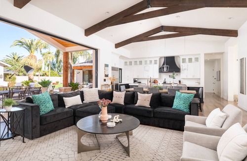 Sweetwater Street East House | Luxury Redefined: Limitless Oasis 7 BR w/pickle-ball, spa, and more!