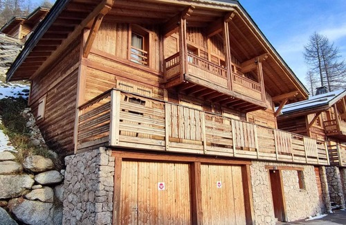 Isola Ski Chalet | Luxury renovated chalet, 5 bedrooms, fireplace, parking, near the French Riviera