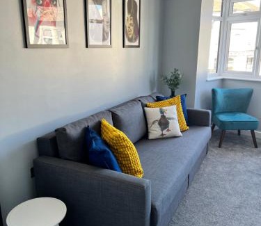 Southend-on-Sea House | Luxury Retreat Beach House - Sleeps 6