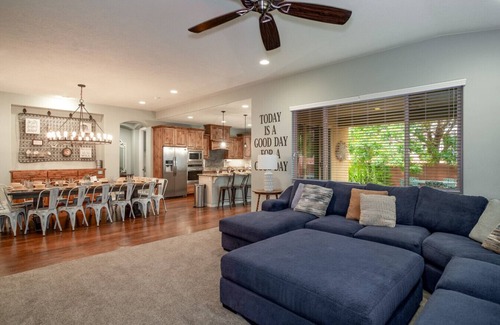 Santa Clara House | Luxury Retreat in Paradise Village Sleeps 32 Private Hot Tub & Resort Amenities!