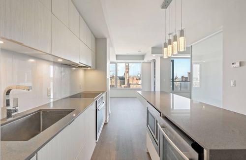 Byward Market - Parliament Hill Condo | Luxury Retreat in the Heart of Ottawa/Parliament